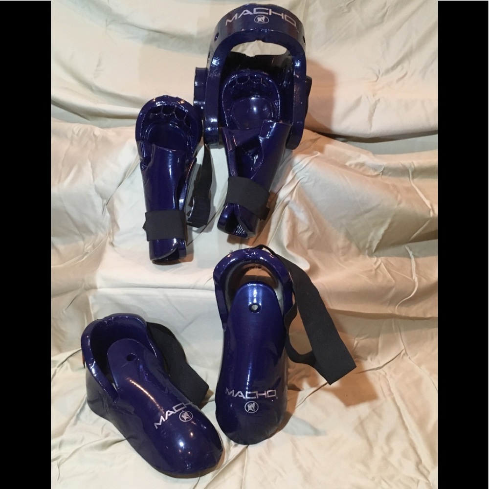 Martial arts sparring gear